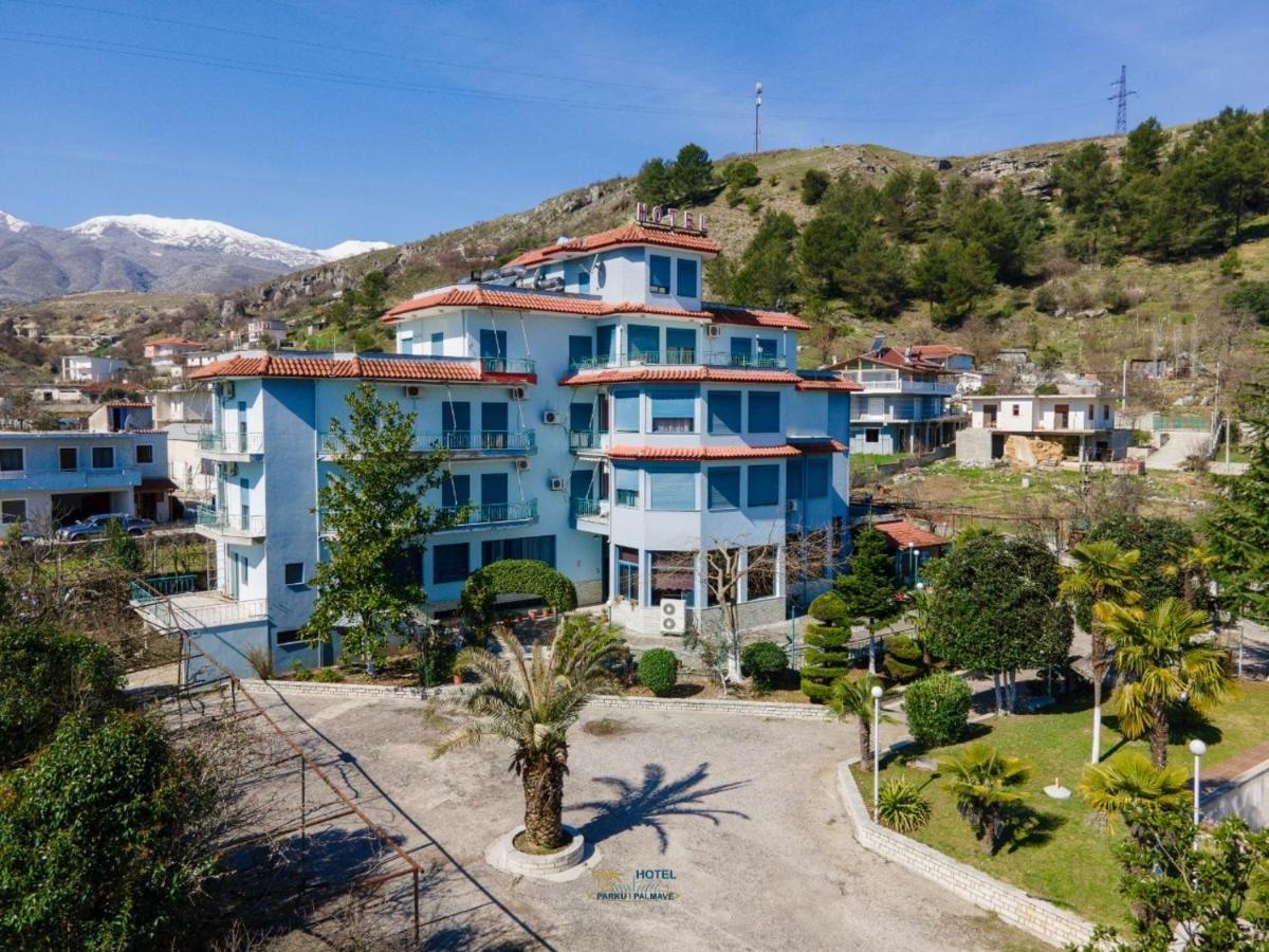 Parku I Palmave Hotel Gjirokaster